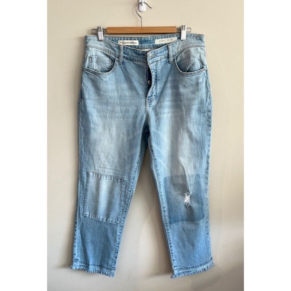 SOLD!! ANTHROPOLOGIE /Pilcro /“HYPHEN” patchwork Denim Boy‎ Fit Crop - Picture 6 of 9